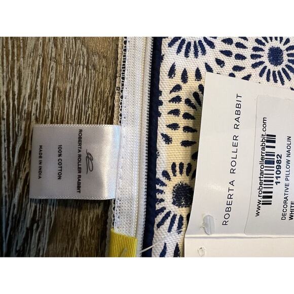 NWT Roberta Roller Rabbit Pillow Cover 22x22 100% Cotton White Blue Print - Picture 5 of 9